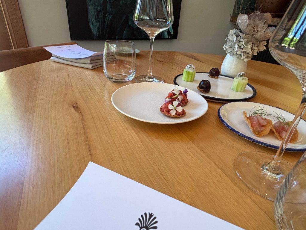 AC0E056A-8102-4F7D-B5B2-508F9C30F7B5